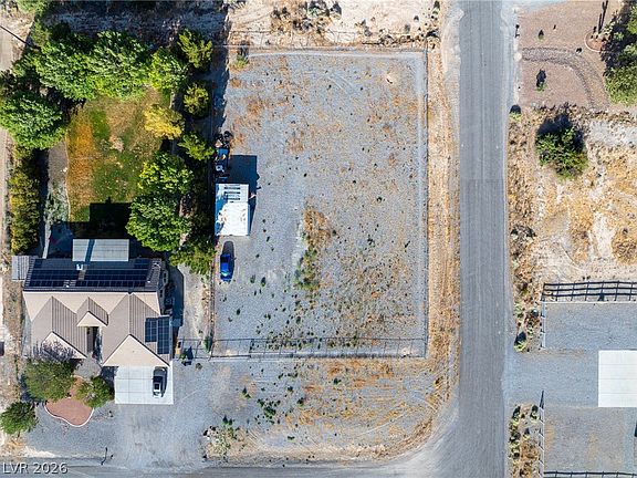 2nd image of 2741 Olvido Ave