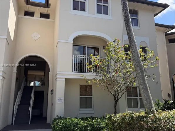 11401 NW 89th St APT 204, Doral, FL 33178