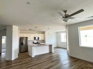 10206 Huslia River Ave, Bakersfield, CA 93311