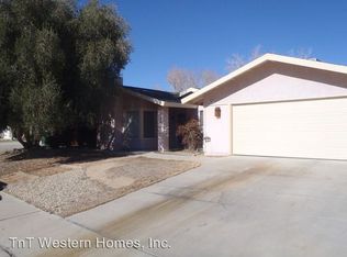 543 N El Prado Dr, Ridgecrest, CA 93555