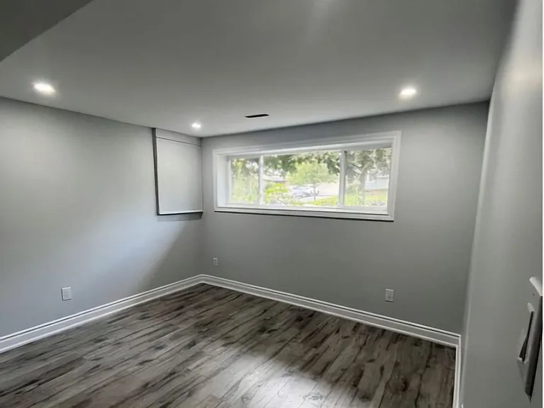 750 Willow Ave — Photo 3