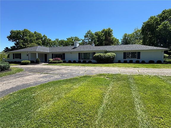 2nd image of 6730 Bennett Rd