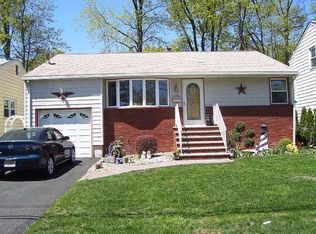 552 Birchwood Rd, Linden, NJ 07036