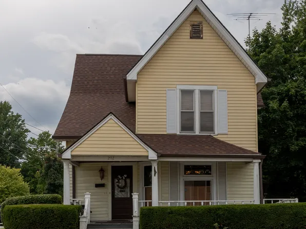 202 N State St, Greenfield, IN 46140