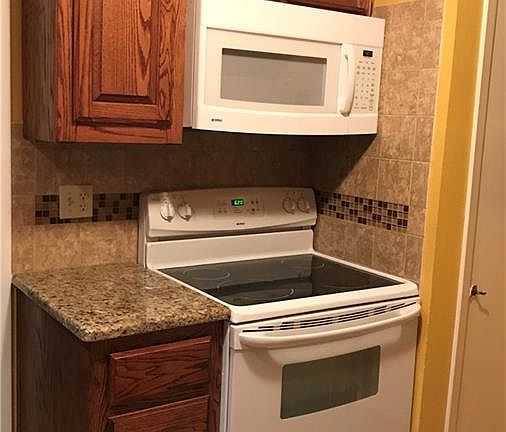 4th image of 1505 W Walnut St