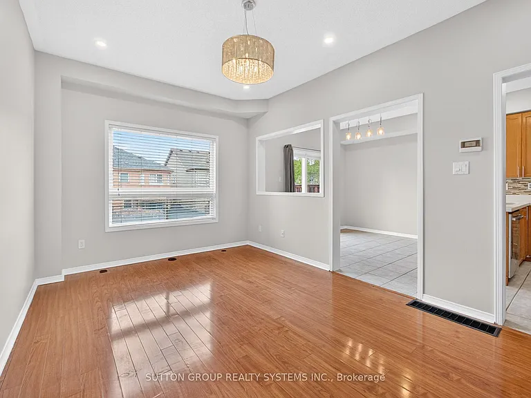 6556 Opera Glass Cres S — Photo 9