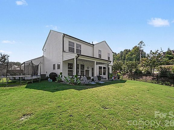 4th image of 2703 Wedgewood Ct
