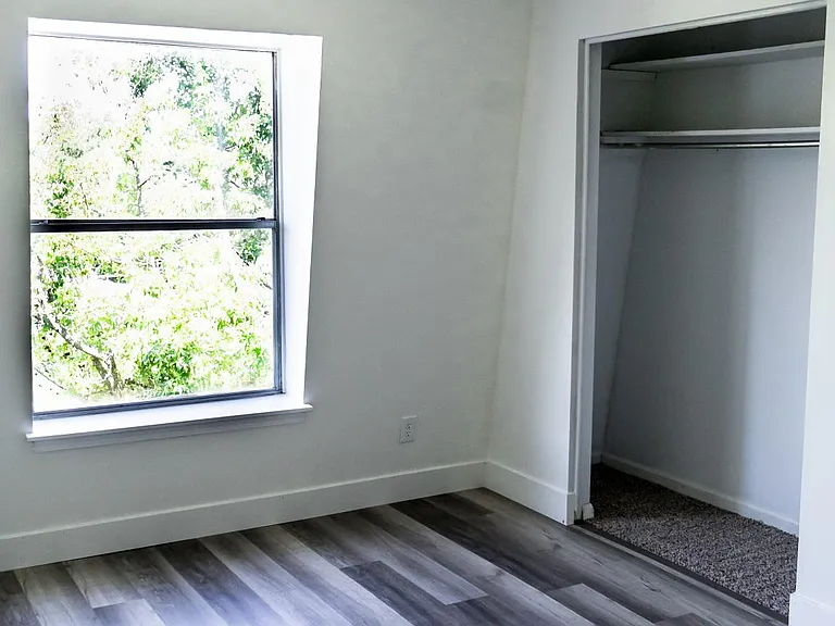 726 Zorn Ave #17 — Photo 18