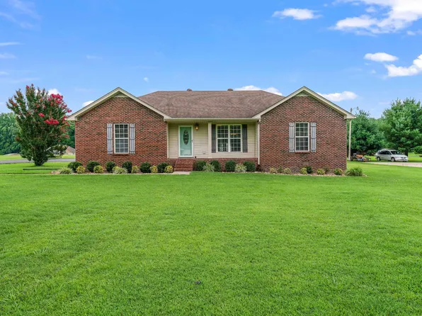 294 Stevens Cir, Lafayette, TN 37083