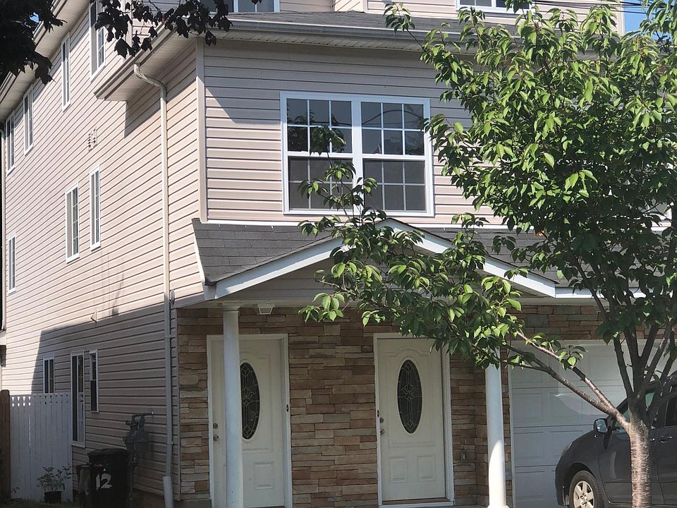 1st image of 12 Raymond Pl #1