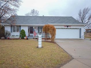 307 NW 17th St, Abilene, KS 67410