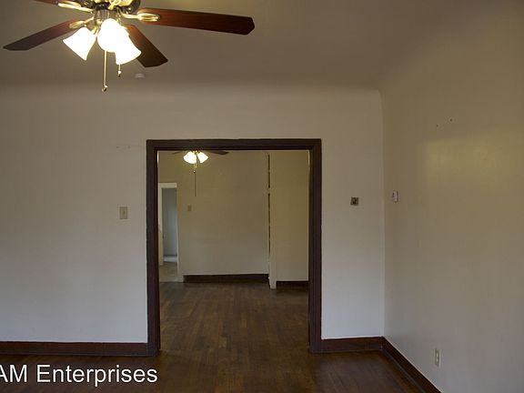 3rd image of 206 N Washington Ave