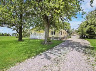 5325 W Akron Rd, Princeville, IL 61559