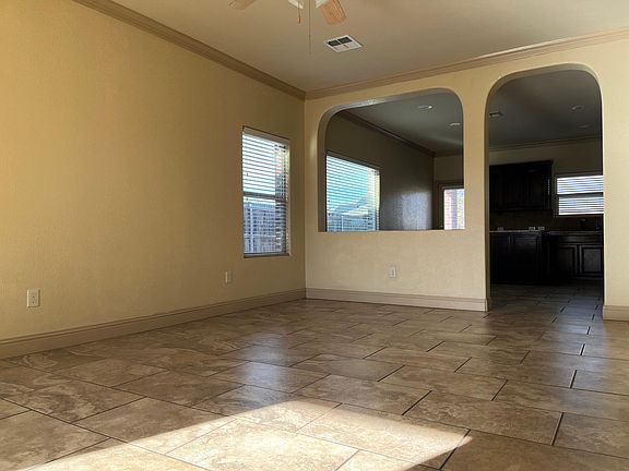 5th image of 4006 Oporto St