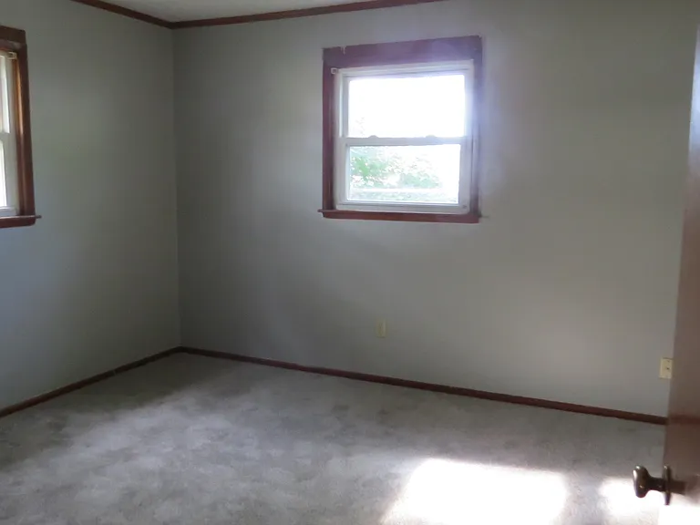 8190 Leavitt Rd — Photo 25