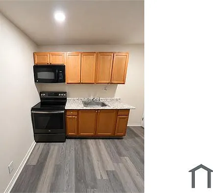 627 E Clementine St — Photo 2