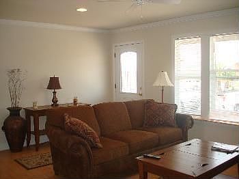 2nd image of 798 Lakeland Dr