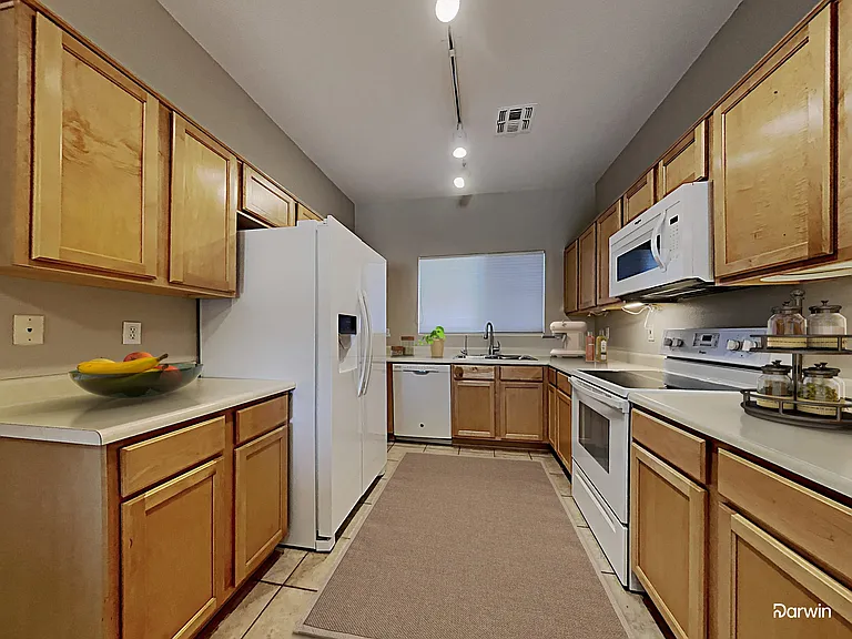 9305 E Medina Ave — Photo 3