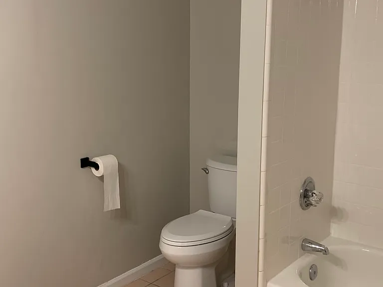 5164 Wexford Ln #B — Photo 11