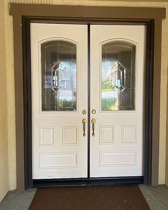 1st image of 3916 Coldwater Dr