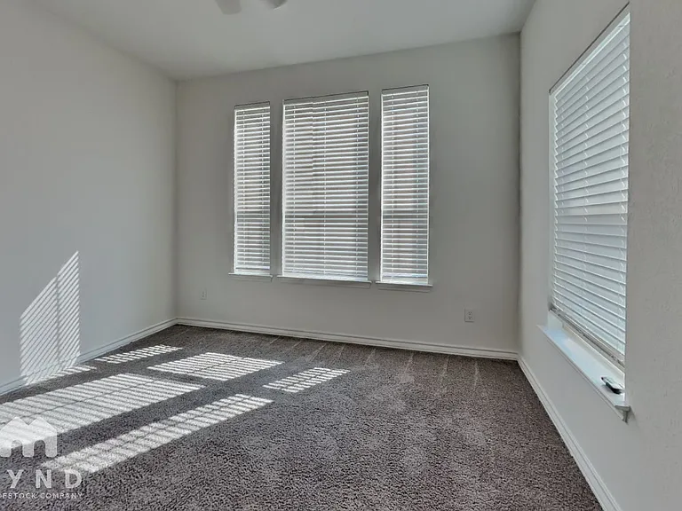 21535 Vista De Cristal — Photo 17