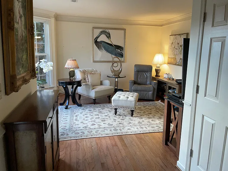 1208 Dunlora Dr — Photo 3
