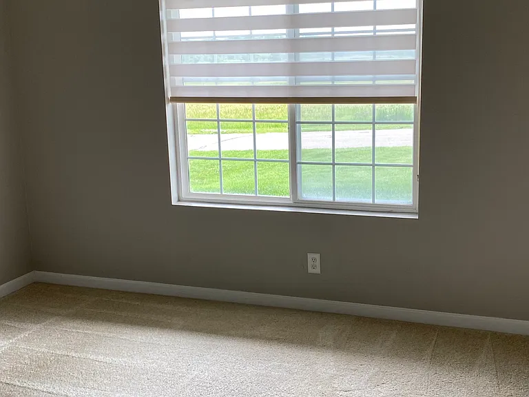 212 Meadow Dr — Photo 4