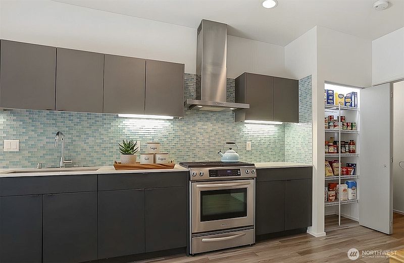4th image of 2651 22nd Avenue W #A