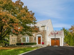 7 Morehead Dr, Rye, NY 10580