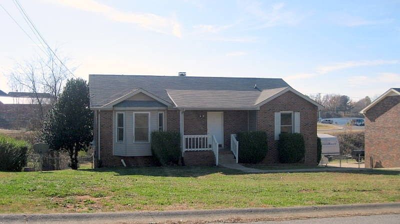 1st image of 1406 Janet Way Dr