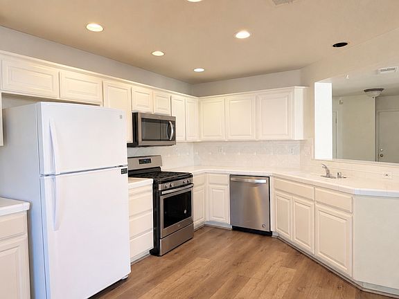 5th image of 3492 Apollo Cir