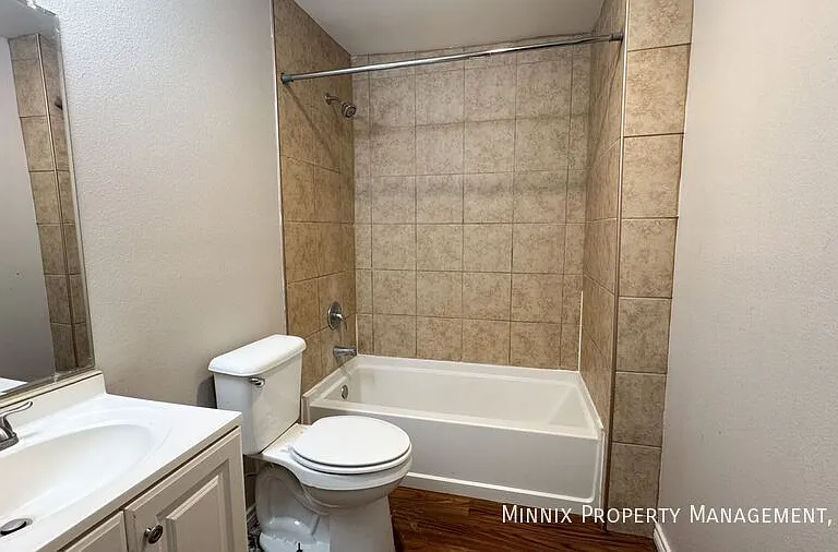 755 W Knox St #FS-1 — Photo 17