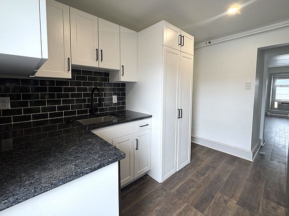 3rd image of 3922 Terrace St #3920
