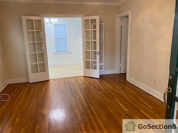 2nd image of 1937 W Washington Blvd