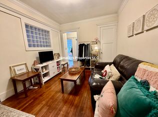 452 Park Dr APT 6, Boston, MA 02215