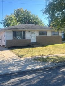 16116 Rockside Rd, Maple Heights, OH, 44137