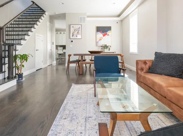 (undisclosed Address), Chicago, IL 60615