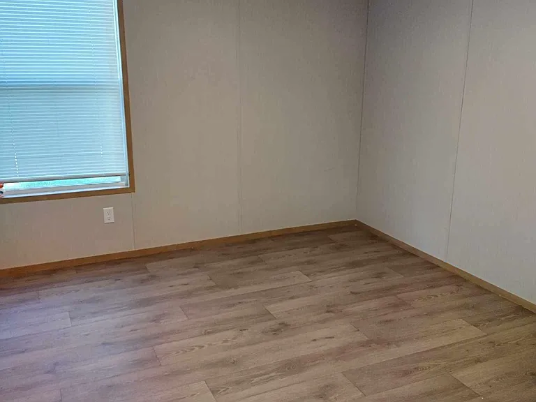 1004 County Road 2140 — Photo 5