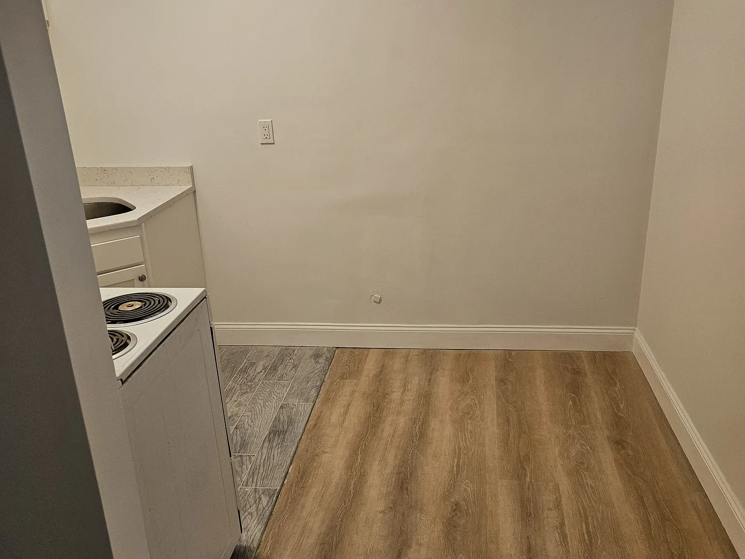 2 bed, 650 sqft, $3,600 — Photo 4
