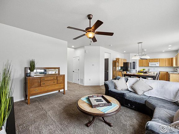 3rd image of 3371 Hackberry Ln