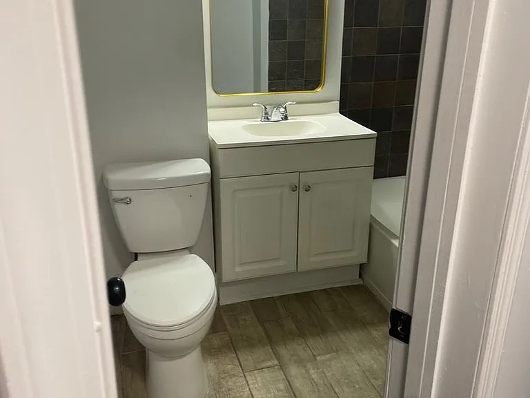 612 N Glover St — Photo 20