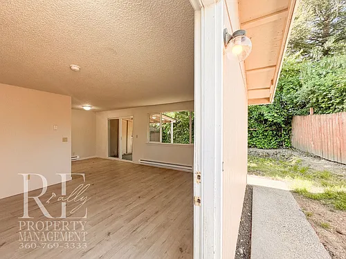 2733 Hefner Ave Photo 1