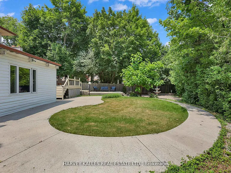 16 Wedgeport Pl — Photo 41