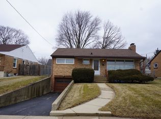 724 Hastings St, Elgin, IL 60120