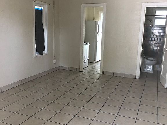 3rd image of 414 NW 14th Ave