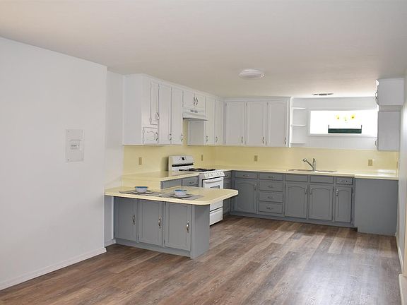 2nd image of 1815 Avenue I Pl