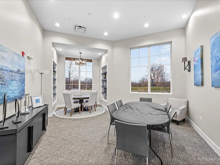 301 Westminster Ct — Photo 43