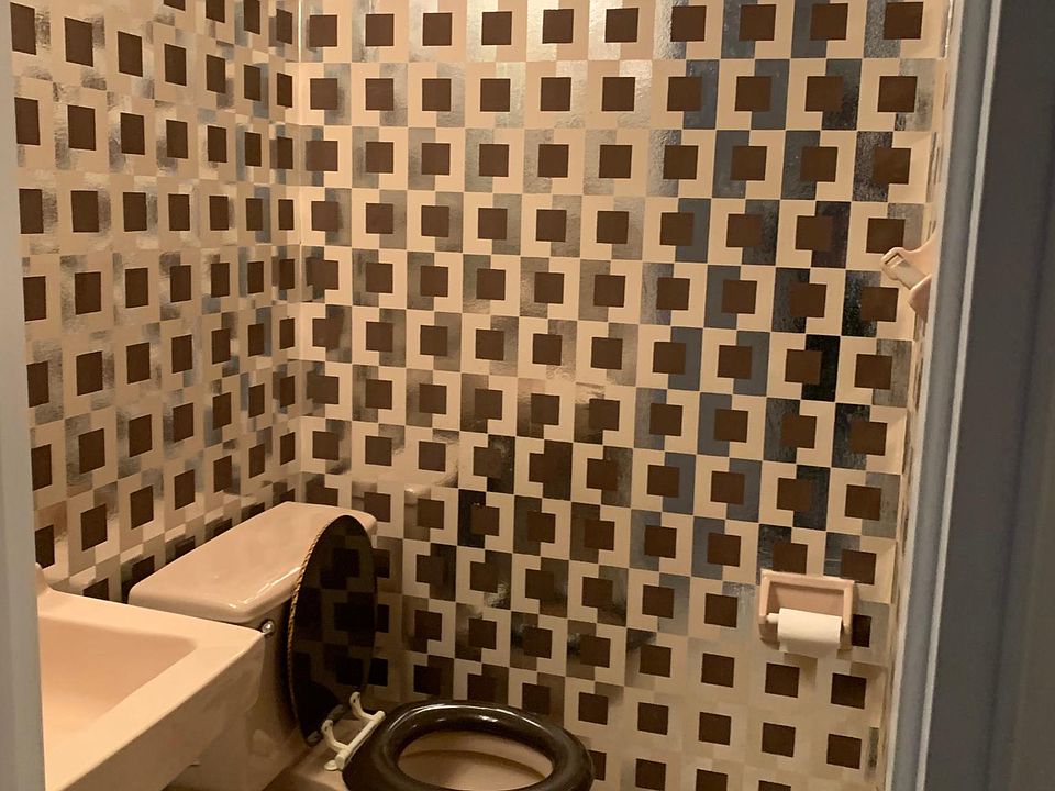 1st image of 29 Bowling Green Pl #1