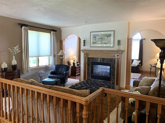 LR with open concept