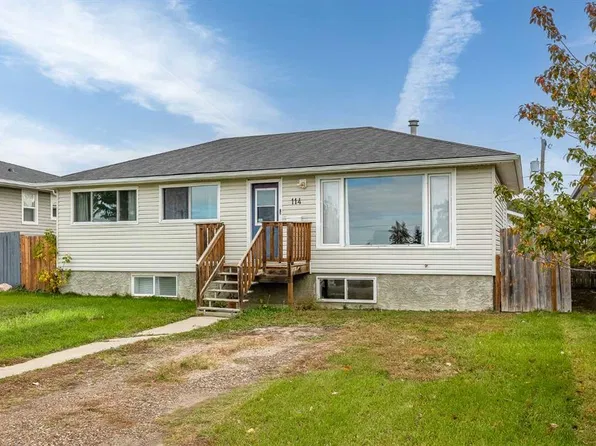 114 4th St NW, Redcliff, AB T0J 2P2
